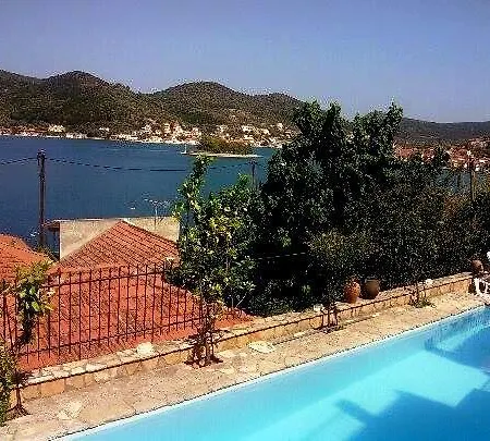 Dioskouri Ii Vathy (Ithaca)